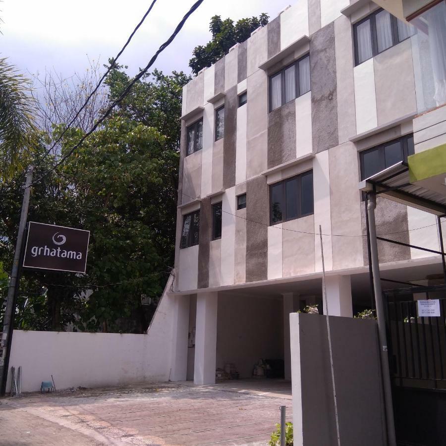 Grhatama Guest House Kejayan Екстер'єр фото